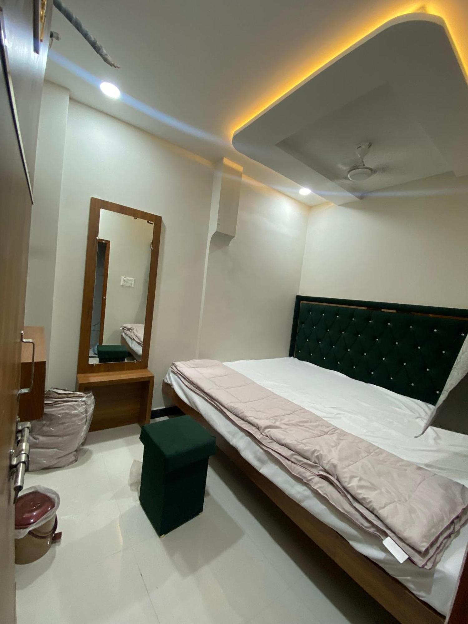 Hotel Super Palace Ujjain Exterior foto